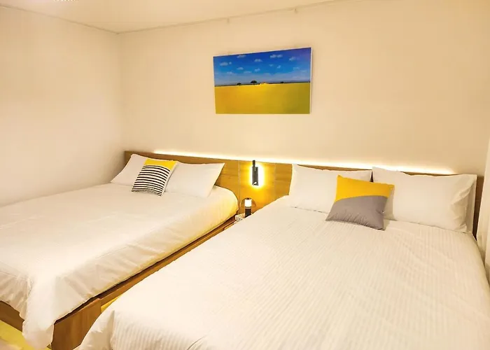Gangnam & Sinnonhyeon Beauty Shopping 3br 4 Queen Beds Max 8 *