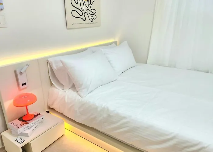 Gangnam & Sinnonhyeon Beauty Shopping 3br 4 Queen Beds Max 8 Appartement *